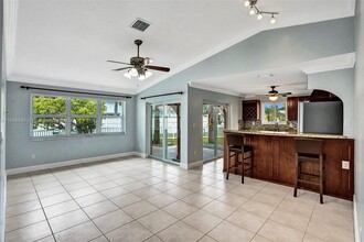 3537 NW 78th Terrace in Hollywood, FL - Building Photo - Building Photo