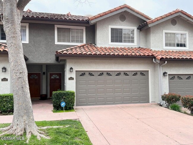 property at 3121 E Hillcrest Dr