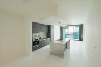 900 Biscayne Blvd in Miami, FL - Building Photo - Building Photo