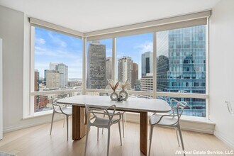 1 Franklin St, Unit 2507 in Boston, MA - Foto de edificio - Building Photo