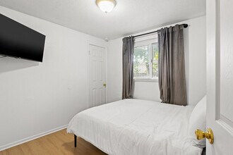 3906 E Powhatan Ave in Tampa, FL - Building Photo - Building Photo