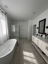 7783 Howard Ct in Hesperia, CA - Building Photo - Building Photo