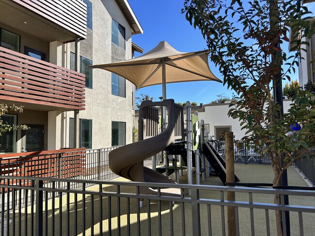 The Bluffs on 44th in Capitola, CA - Building Photo - Building Photo