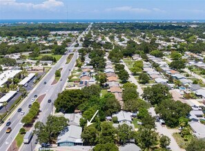 11615 Park Blvd in Seminole, FL - Foto de edificio - Building Photo