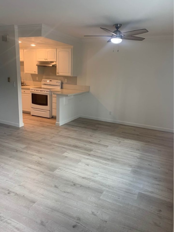 1409 Superior Ave in Newport Beach, CA - Building Photo - Building Photo