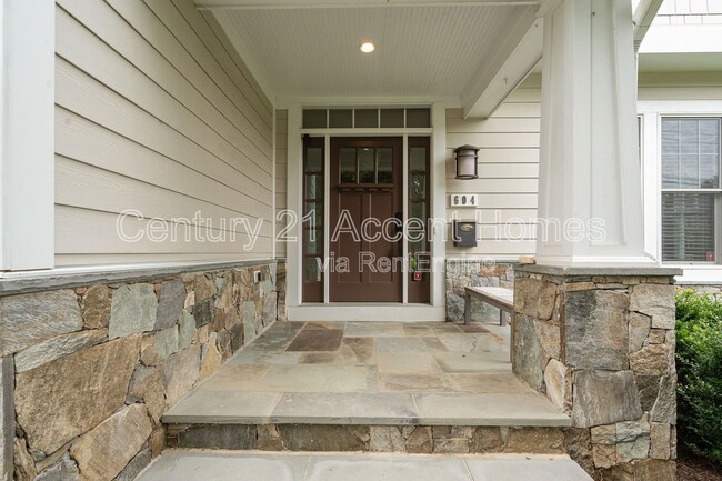 property at 604 Kingsley Rd SW
