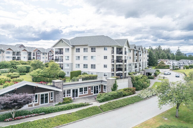 The Fairways in Pitt Meadows, BC - Building Photo - Building Photo