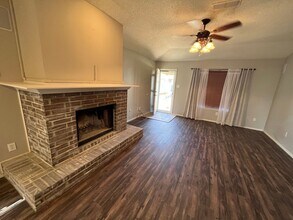 513 N Iola Ave in Lubbock, TX - Building Photo - Building Photo