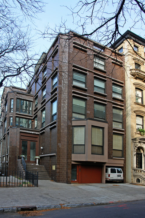 222 Columbia Pl in Brooklyn, NY - Building Photo