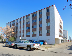 10059 165 St NW in Edmonton, AB - Building Photo - Building Photo