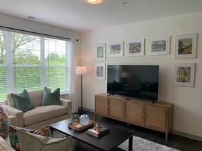 5101 Aldersgate Dr in Dublin, OH - Building Photo - Building Photo