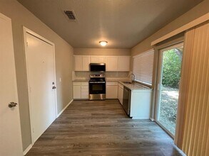 1517 Vanderbilt Dr in Arlington, TX - Building Photo - Building Photo