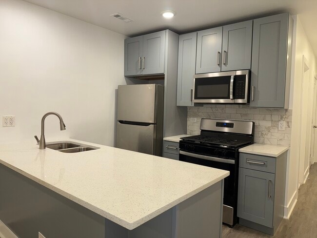2731 S Homan Ave in Chicago, IL - Building Photo - Building Photo