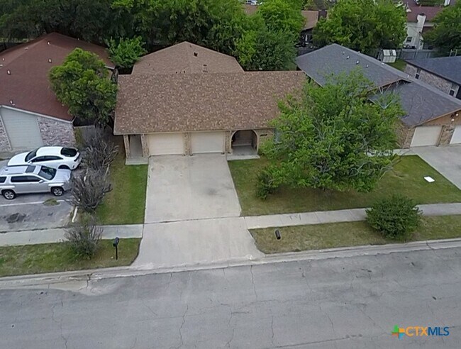 property at 1207 Wales Dr