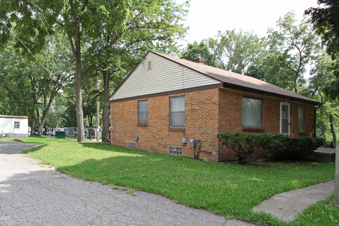 Oakbrook Mobile Home Park in Kalamazoo, MI - Building Photo