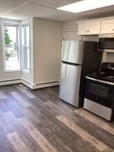 25 School St, Unit # 2 in Plainville, MA - Building Photo - Building Photo