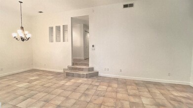 8200 Neely Dr in Austin, TX - Building Photo - Building Photo