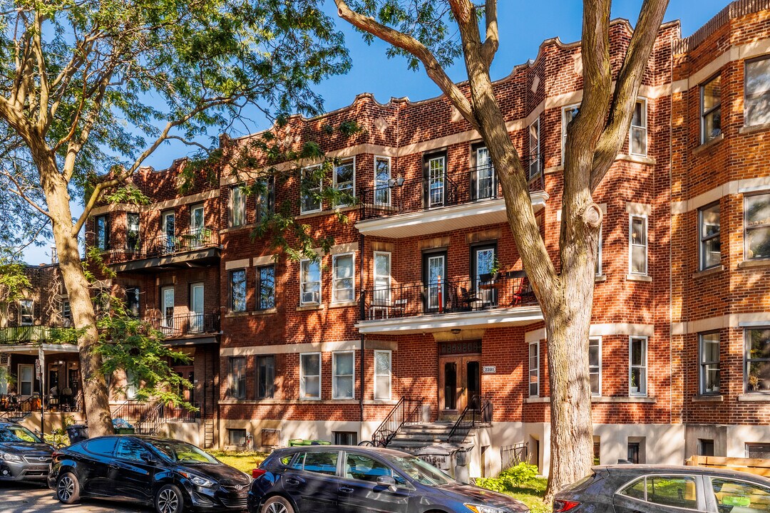 2209 Wilson Av in Montréal, QC - Building Photo