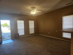 225 Pine Meadows Cir in Elmore, AL - Building Photo - Building Photo