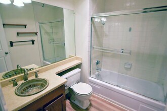 505 Cypress Point Dr in Mountain View, CA - Building Photo - Building Photo