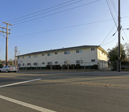 6201 Martin Luther King Jr Blvd in Sacramento, CA - Building Photo - Building Photo