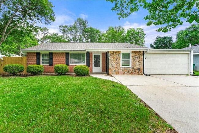 property at 5340 Lee Cir