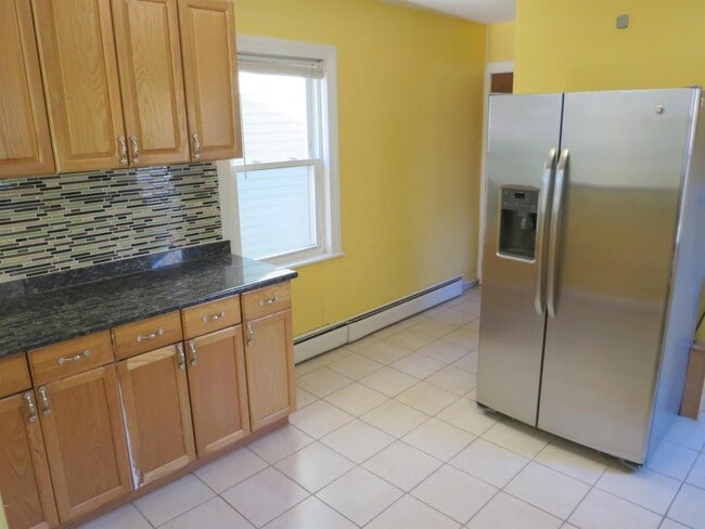 741 Somerville Ave, Unit 1 in Somerville, MA - Foto de edificio - Building Photo