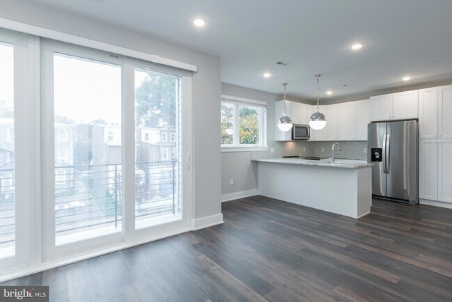 45 W Haines St, Unit 203 in Philadelphia, PA - Building Photo - Building Photo