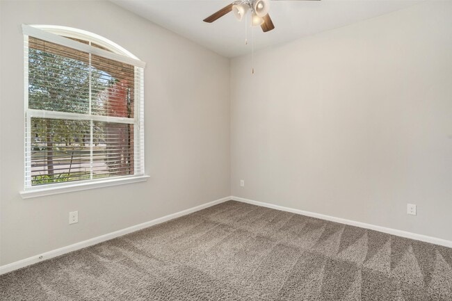 property at 2722 Kaman Ln