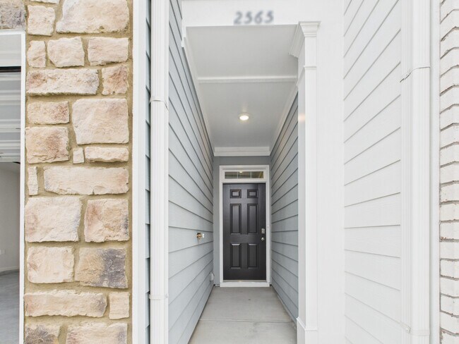 2565 Poppy Ct in Buford, GA - Building Photo - Building Photo