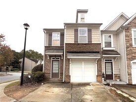 1902 Dilcrest Dr in Duluth, GA - Building Photo