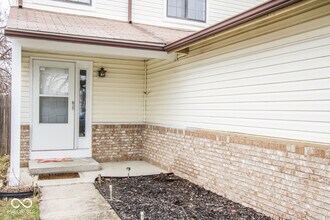 1838 Keystone Lakes Dr in Indianapolis, IN - Building Photo - Building Photo