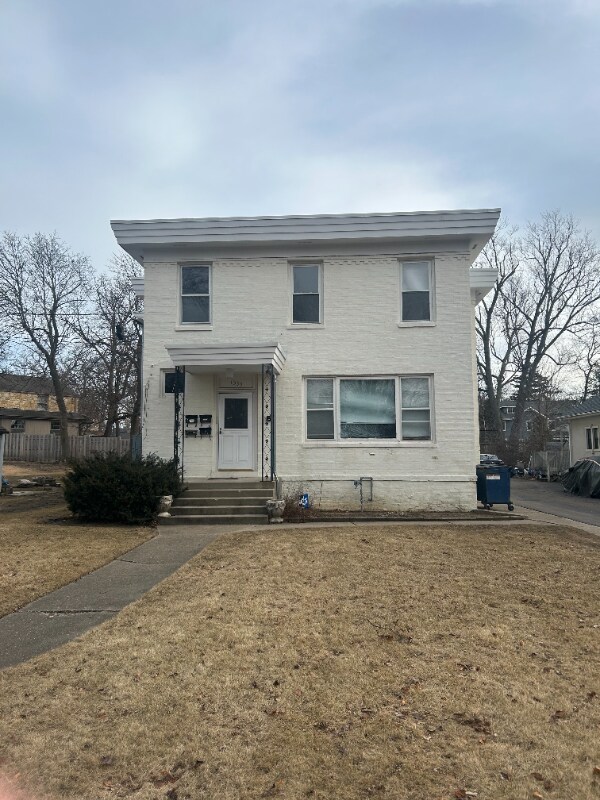 property at 1359 St Johns Ave