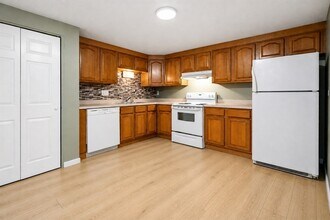 52 Swanson Ct in Boxborough, MA - Building Photo - Building Photo