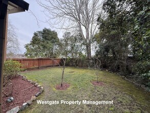 1613 Perseus Ct in Petaluma, CA - Building Photo - Building Photo