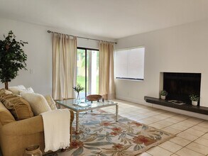 12621 Westhampton Cir-Unit -D201 in Wellington, FL - Building Photo - Building Photo