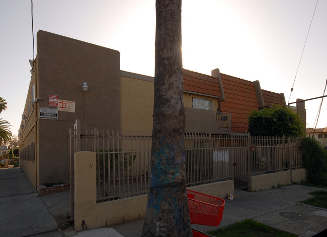 3502 Copeland Pl in Los Angeles, CA - Building Photo - Building Photo