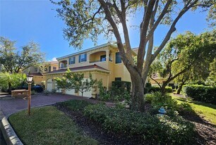 3631 Square W Ln in Sarasota, FL - Building Photo