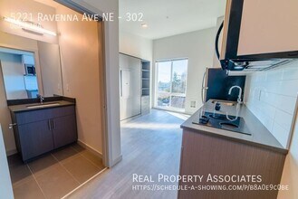 5221 Ravenna Ave NE in Seattle, WA - Building Photo - Building Photo