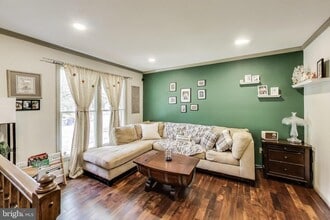 13630 Cedar Creek Ln in Silver Spring, MD - Building Photo - Building Photo