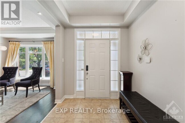 284 Calaveras Ave in Ottawa, ON - Building Photo - Building Photo