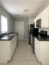 5219 17th Ave S in Gulfport, FL - Building Photo - Building Photo