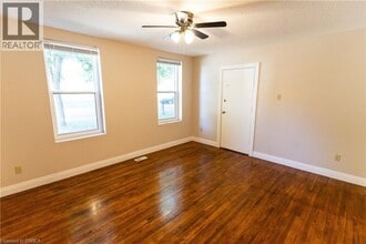 118 Albion St in Brantford, ON - Building Photo - Building Photo