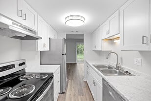 Wingate at Belle Meadows Apartments in Dayton, OH - Building Photo