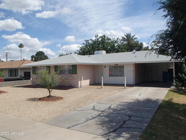 property at 1125 W Colter St