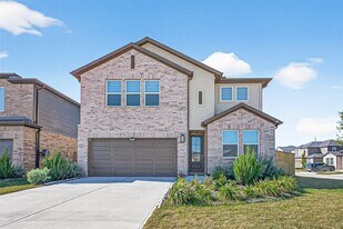 9747 Pettus Crk Dr in Cypress, TX - Building Photo