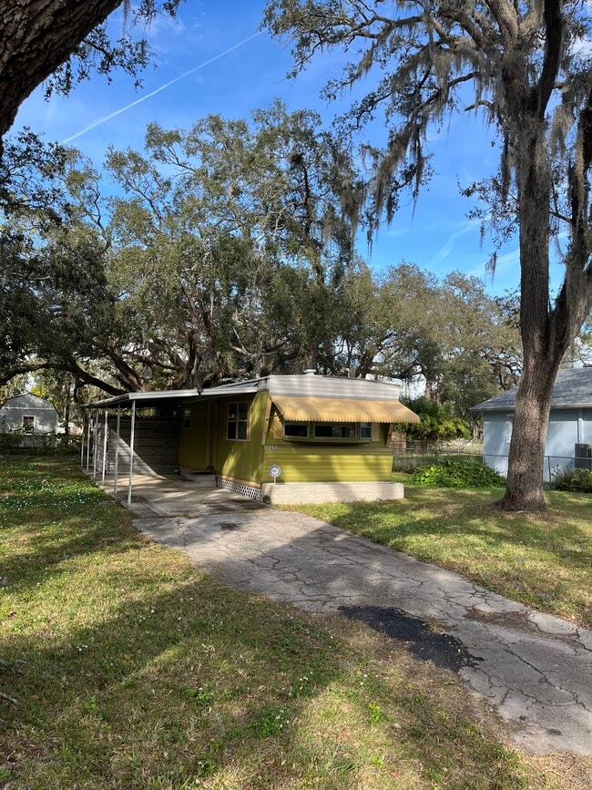9441 Teak St in New Port Richey, FL - Building Photo - Building Photo