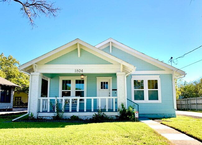 property at 1804 N Elm St