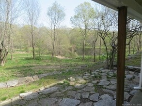 21 Page Rd in Pomfret, CT - Building Photo - Building Photo
