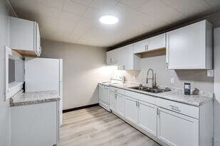 433 Ahnaip St in Menasha, WI - Building Photo